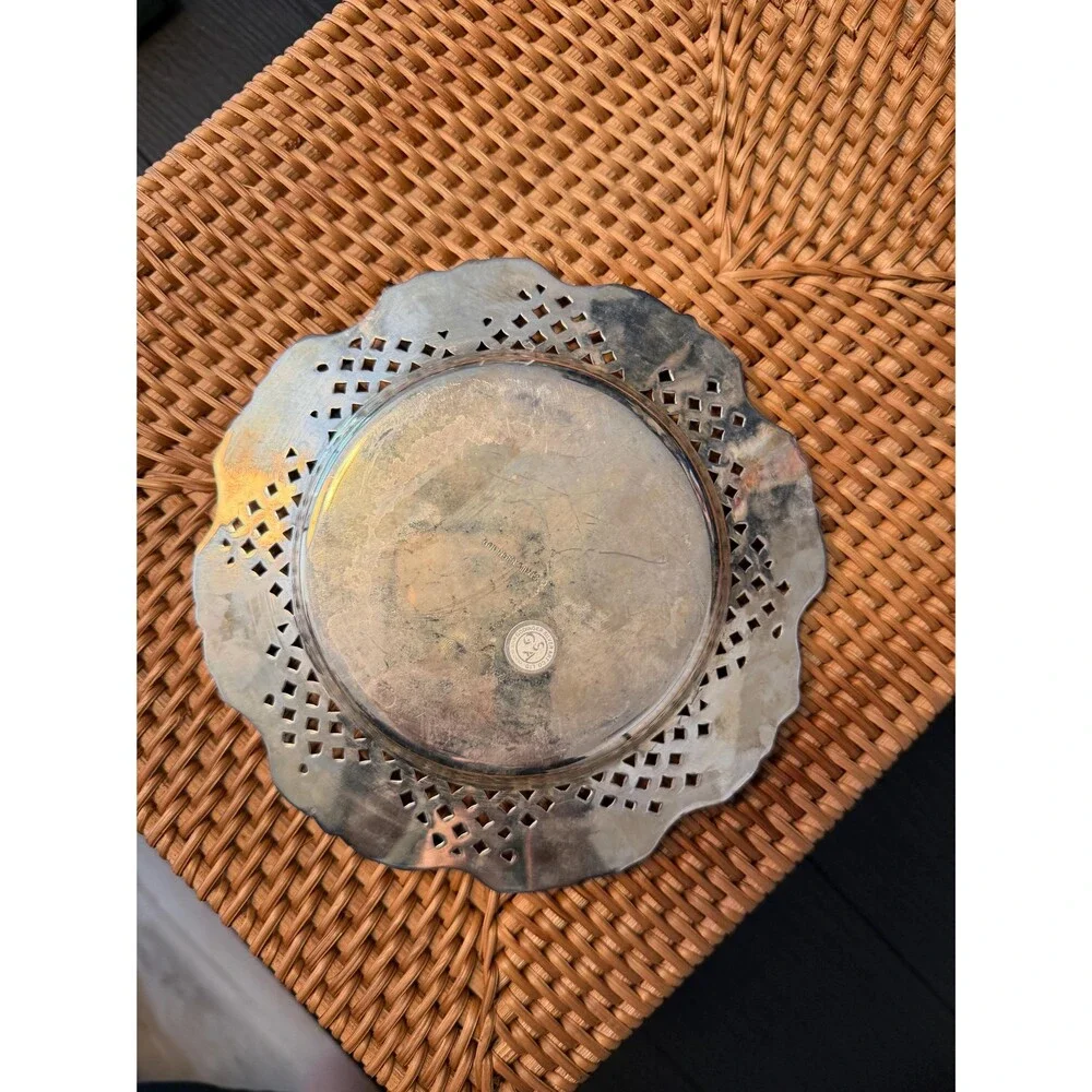 Unbranded vintage godinger